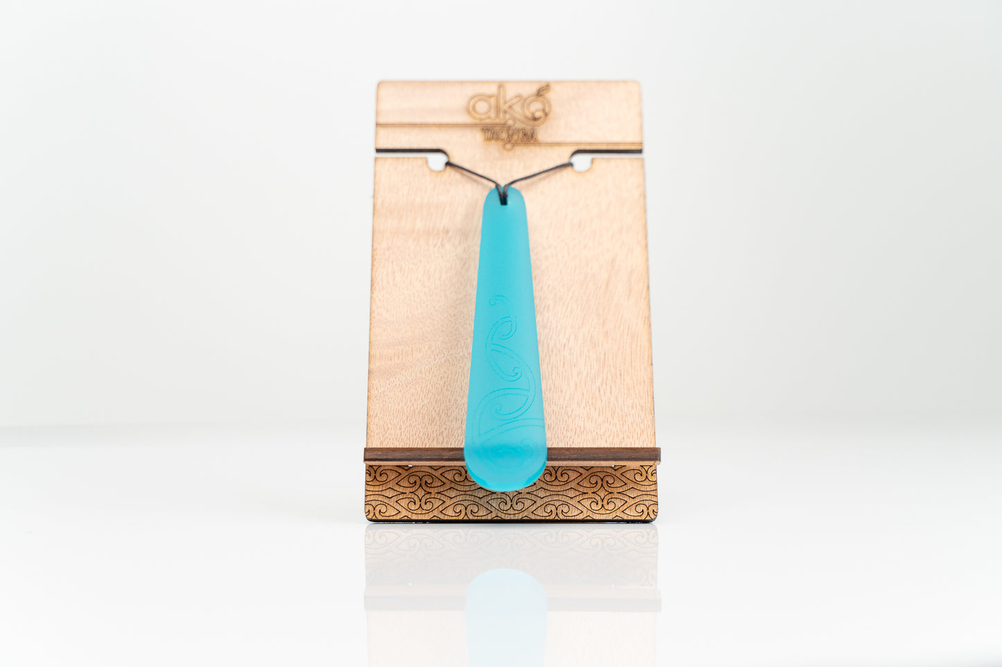 Mangōpare Pendant - Long Necklace