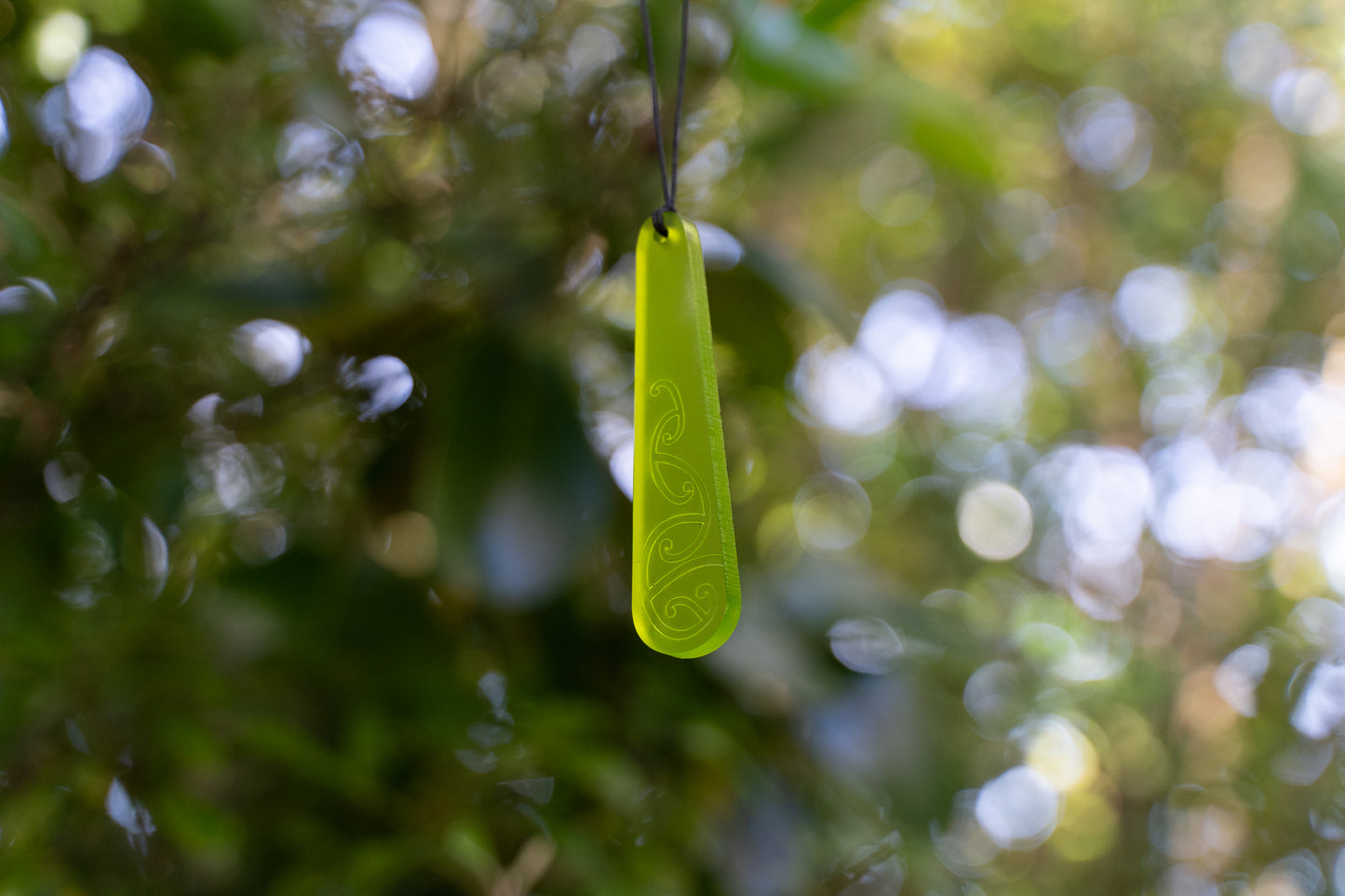 Mangōpare Pendant - Long Necklace