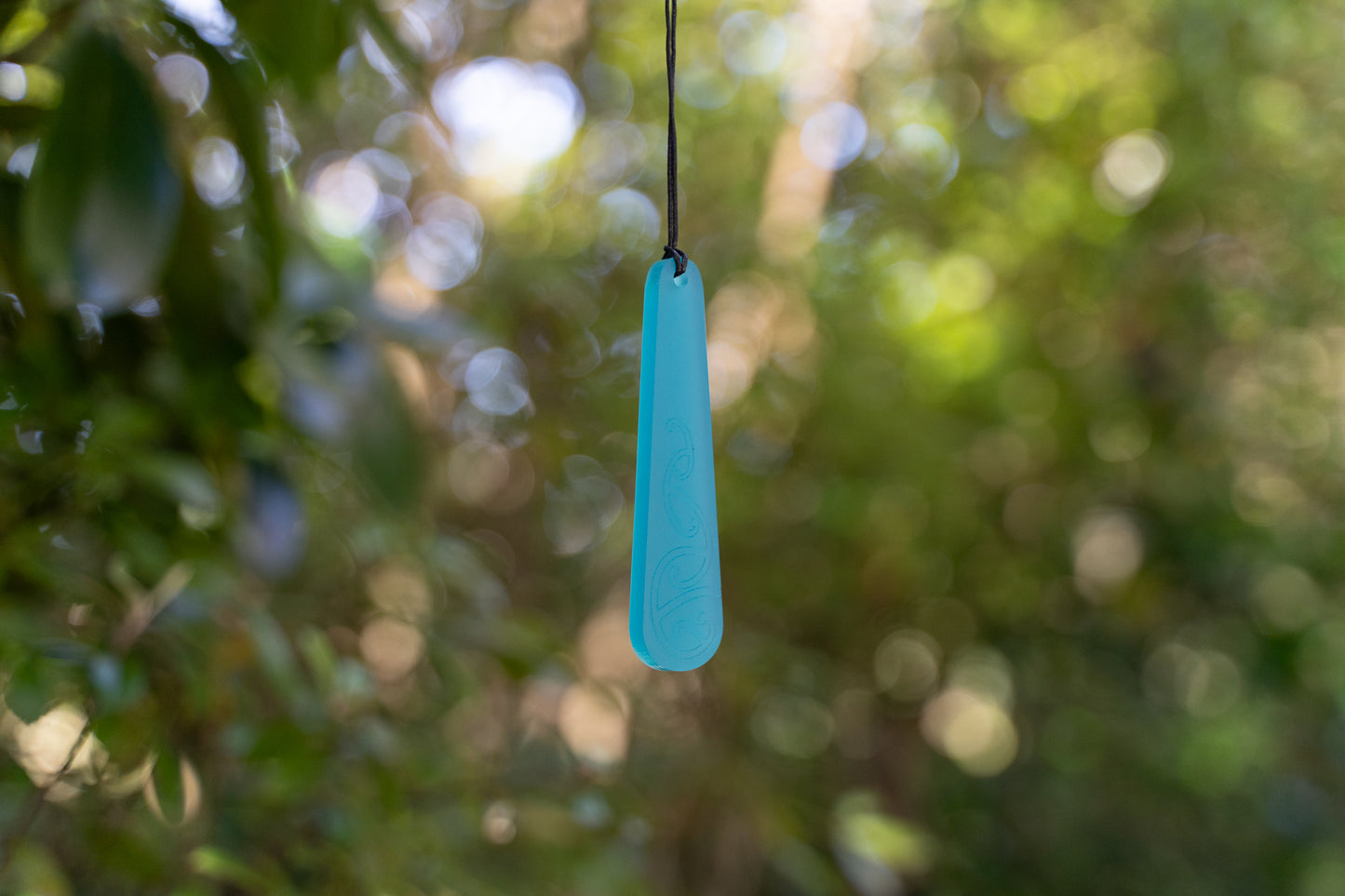 Mangōpare Pendant - Long Necklace