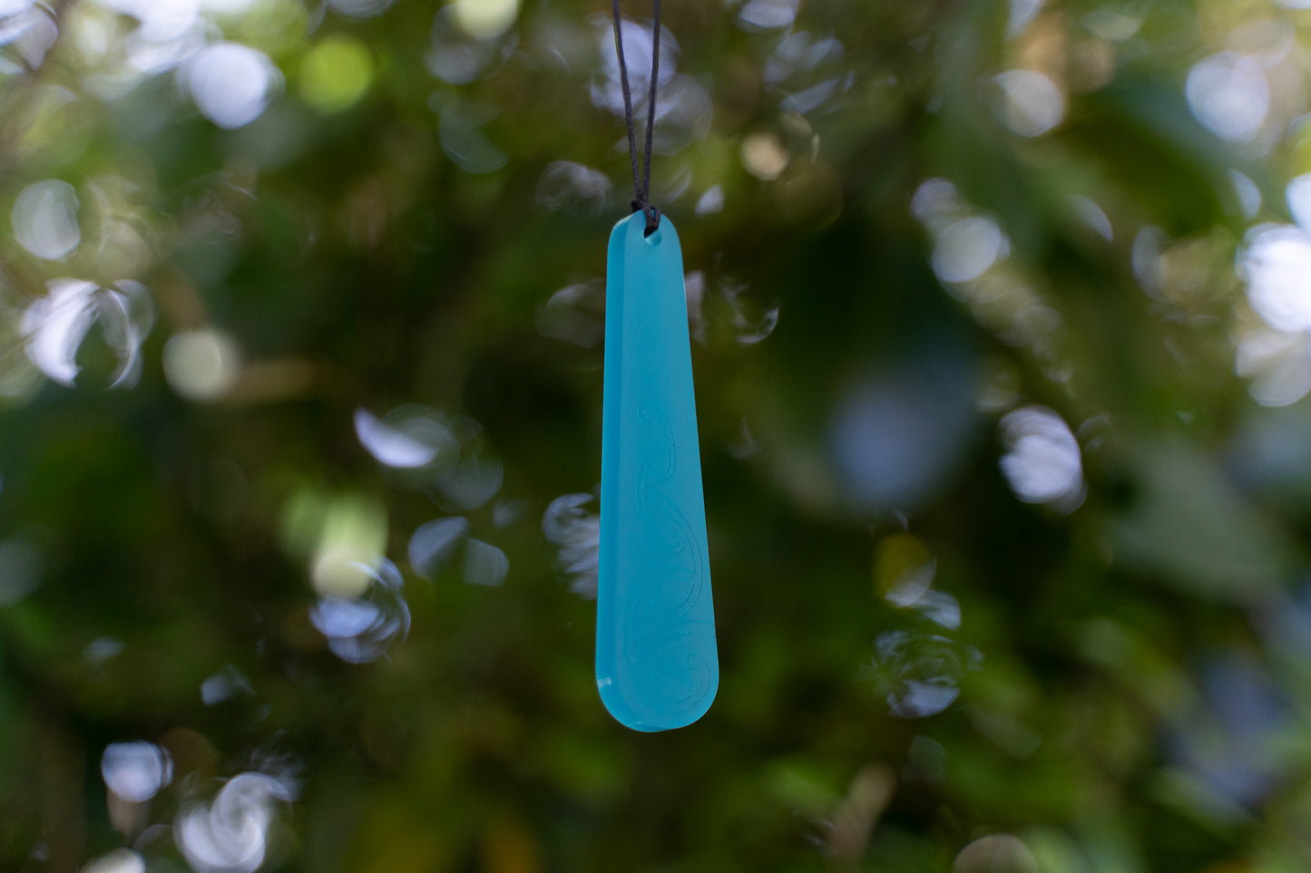 Mangōpare Pendant - Long Necklace