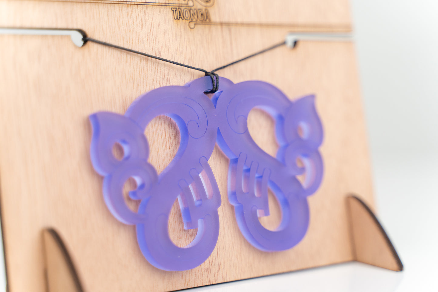 Pekapeka Slim - Large Necklace