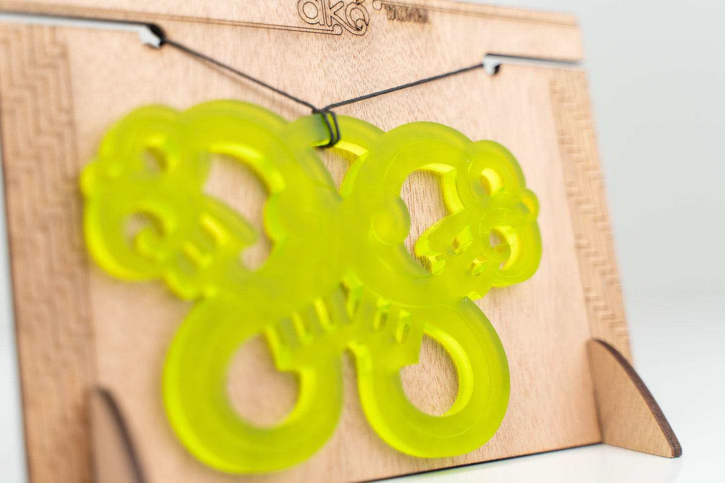 Pekapeka - Large Necklace