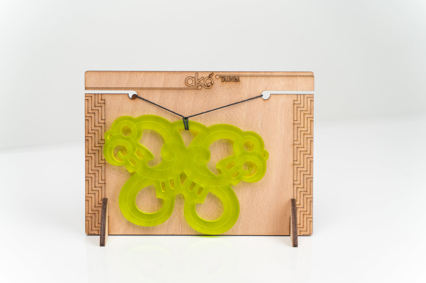 Pekapeka - Large Necklace