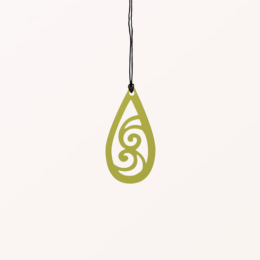 Waiora (Living Water) - Green - Medium Necklace