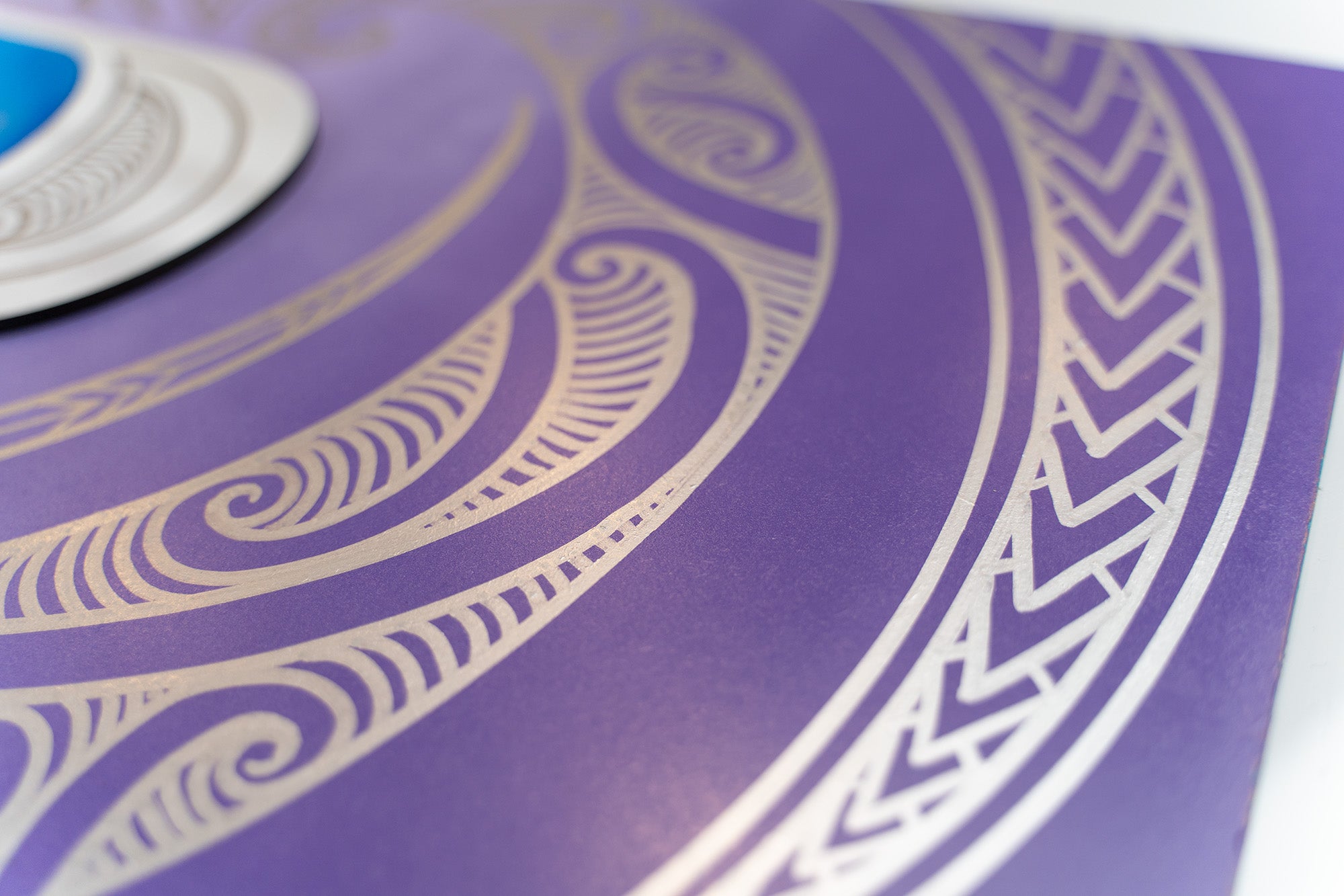 Taonga Panel - White & Silver